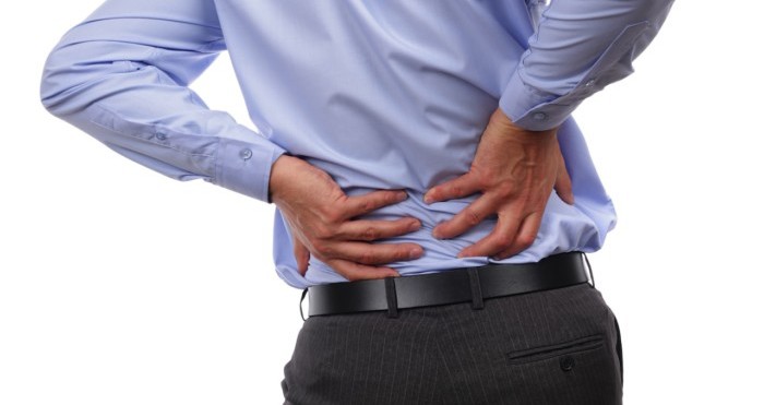 lowerback-pain あなたの腰痛の原因は内臓の影響かも？？1分で分かる見分け方はコレだ！